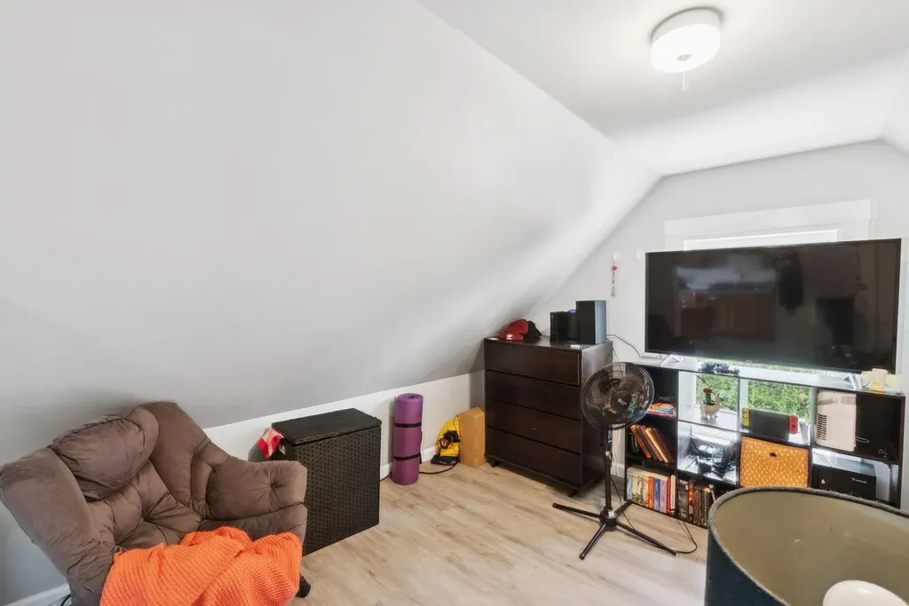71 Warren Avenue Lewiston ME 04240