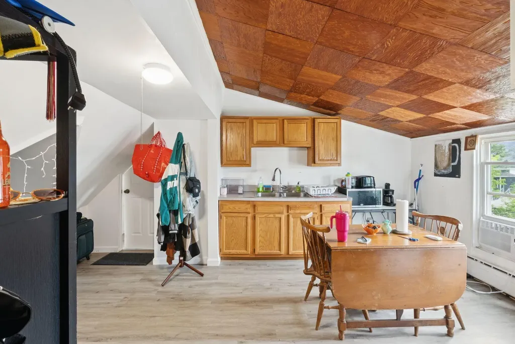 71 Warren Avenue Lewiston ME 04240
