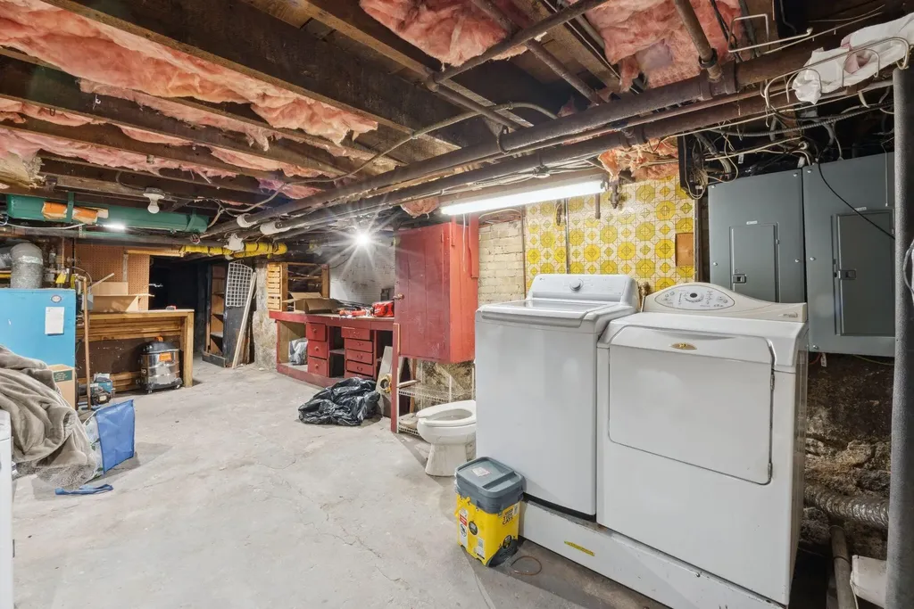 71 Warren Avenue Lewiston ME 04240