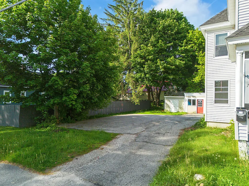 71 Warren Avenue Lewiston ME 04240