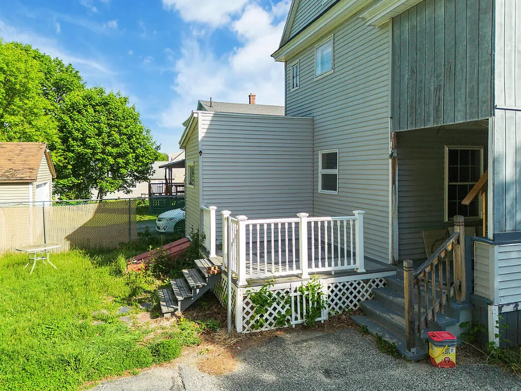 71 Warren Avenue Lewiston ME 04240