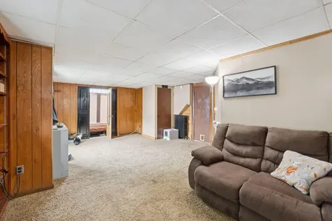 71 Warren Avenue Lewiston ME 04240