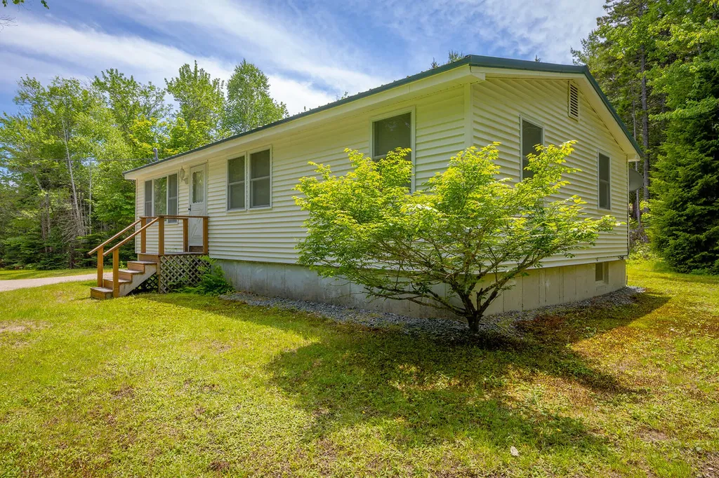 482 West Bay Road Gouldsboro ME 04607