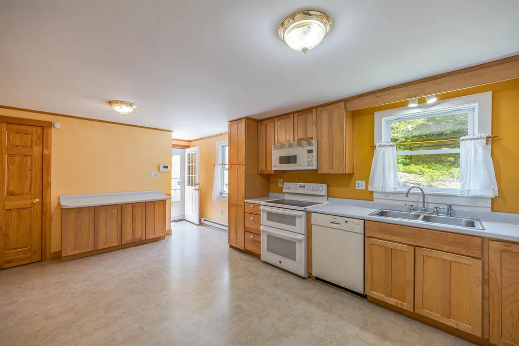 482 West Bay Road Gouldsboro ME 04607