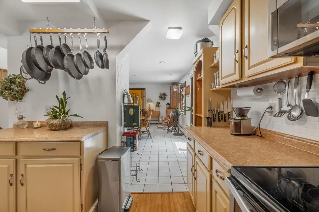 15 Cathy Street Augusta ME 04330