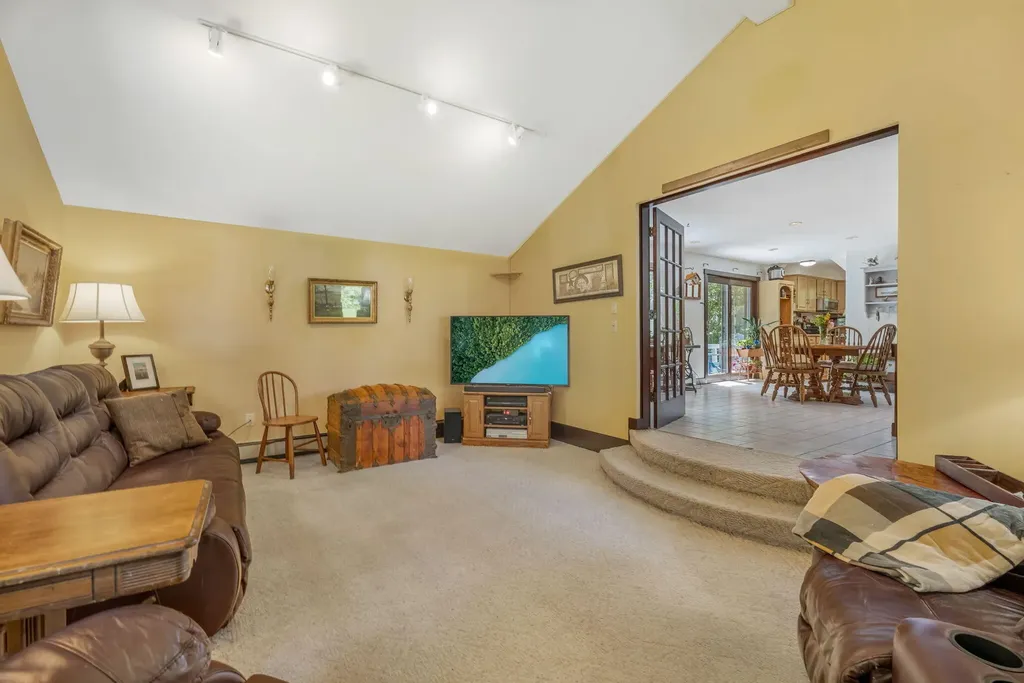 15 Cathy Street Augusta ME 04330