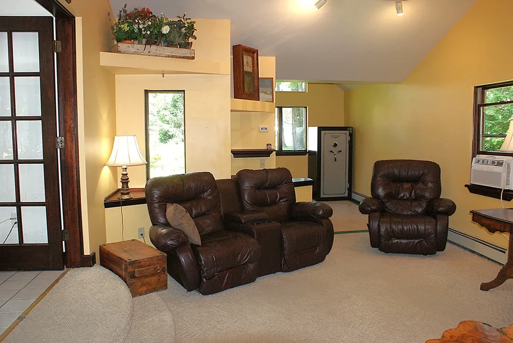 15 Cathy Street Augusta ME 04330