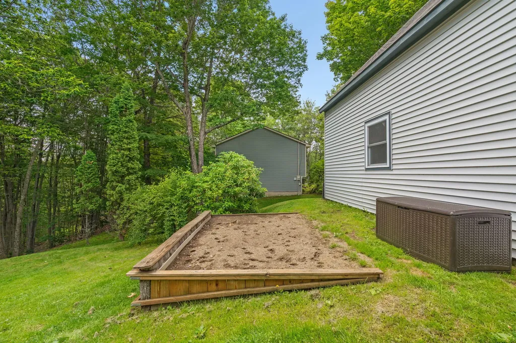 15 Cathy Street Augusta ME 04330