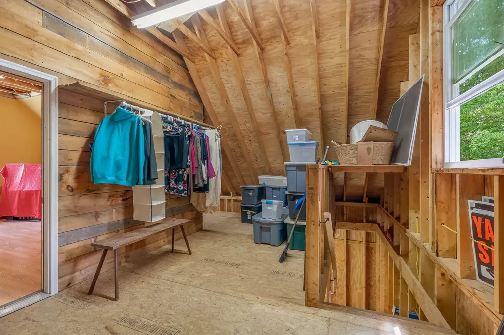 15 Cathy Street Augusta ME 04330