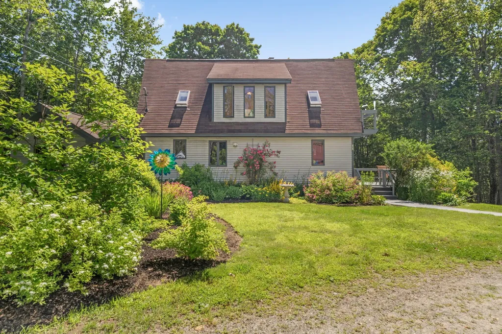 15 Cathy Street Augusta ME 04330