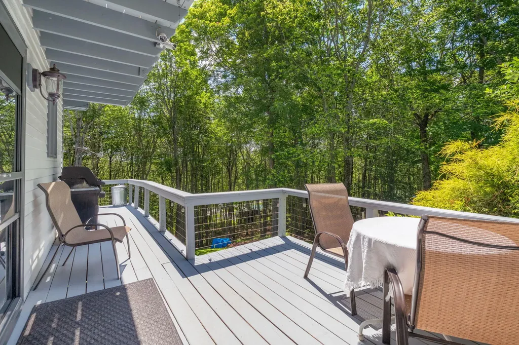 15 Cathy Street Augusta ME 04330