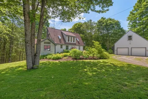 15 Cathy Street Augusta ME 04330