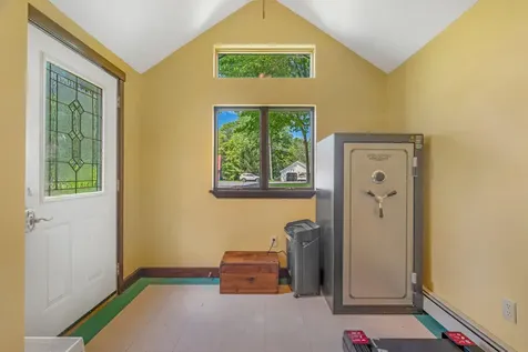 15 Cathy Street Augusta ME 04330