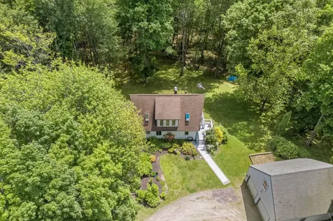 15 Cathy Street Augusta ME 04330