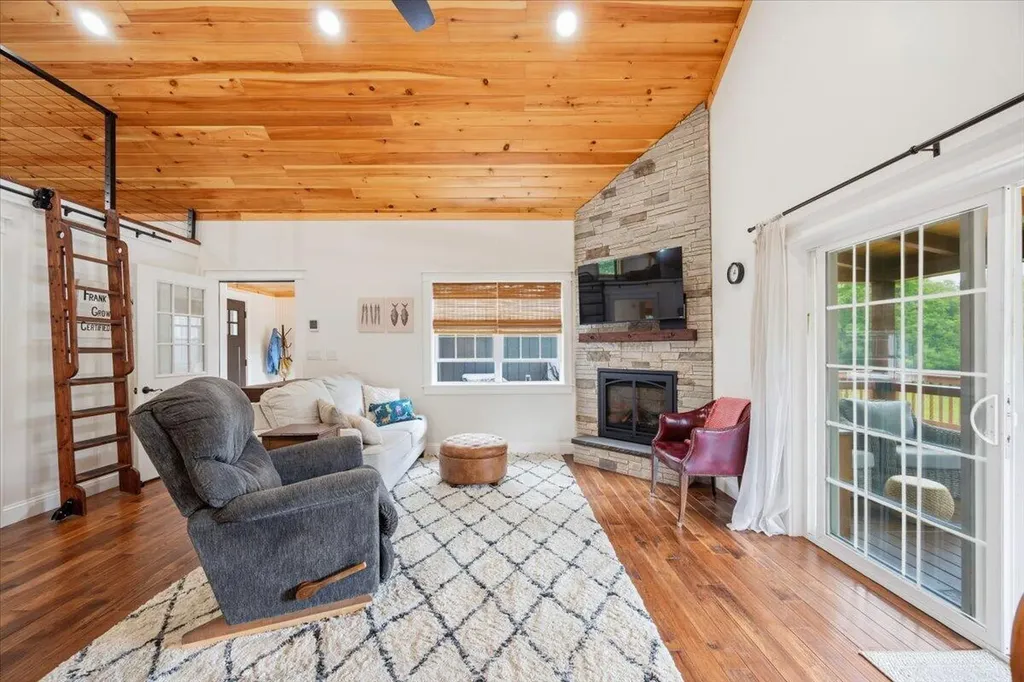 22 Cyr Lane Carmel ME 04419