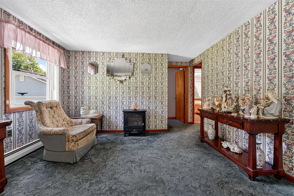 37 Keith Street Chelsea ME 04330