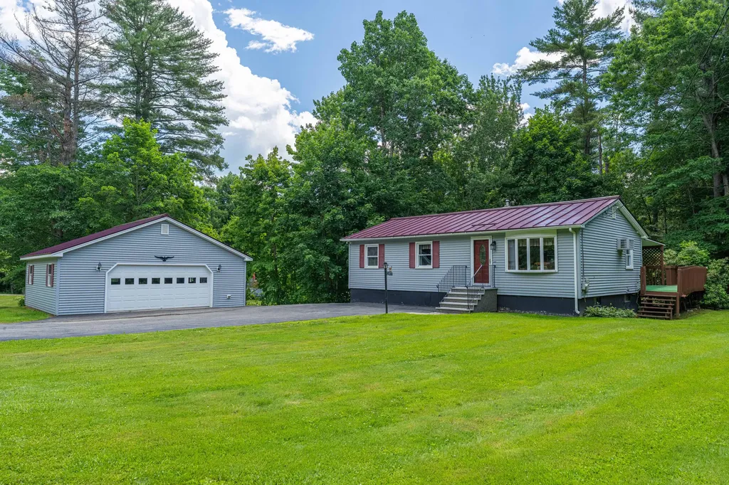 37 Keith Street Chelsea ME 04330