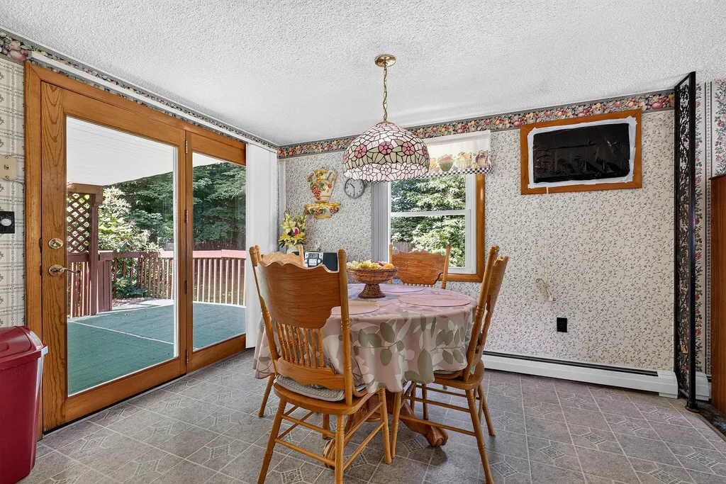 37 Keith Street Chelsea ME 04330