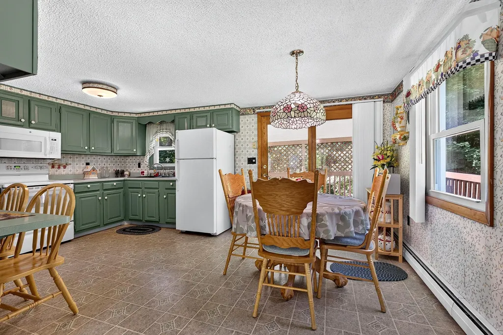 37 Keith Street Chelsea ME 04330