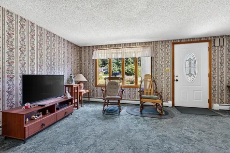 37 Keith Street Chelsea ME 04330
