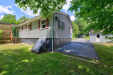 37 Keith Street Chelsea ME 04330