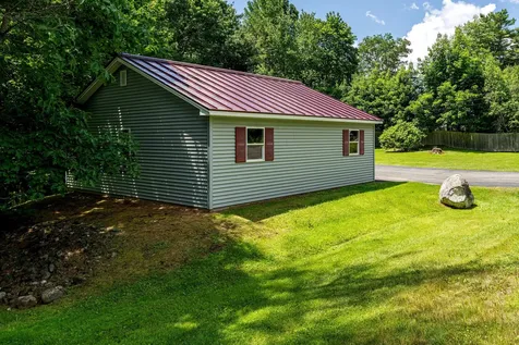 37 Keith Street Chelsea ME 04330