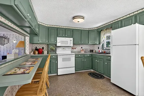 37 Keith Street Chelsea ME 04330