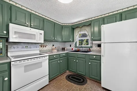 37 Keith Street Chelsea ME 04330