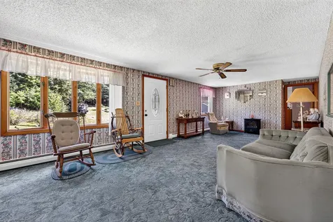 37 Keith Street Chelsea ME 04330
