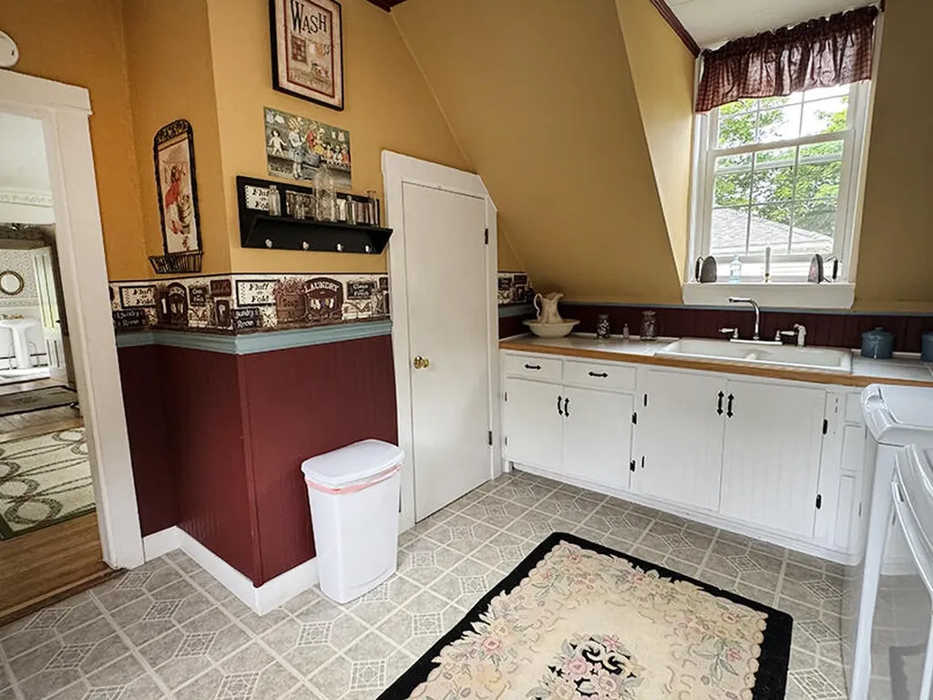 60 Elm Street Gardiner ME 04345