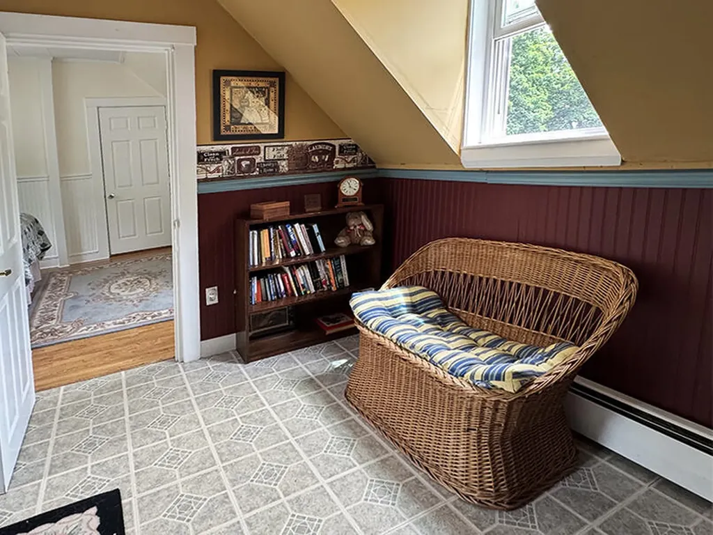 60 Elm Street Gardiner ME 04345