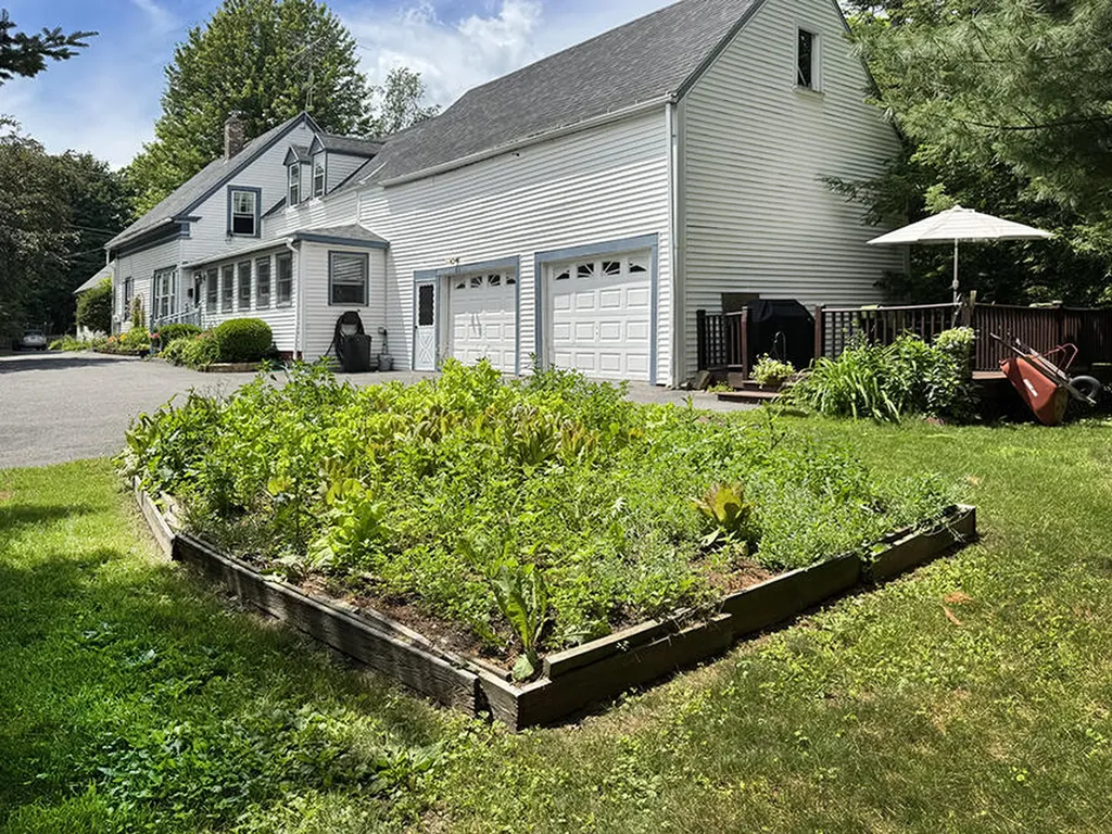 60 Elm Street Gardiner ME 04345