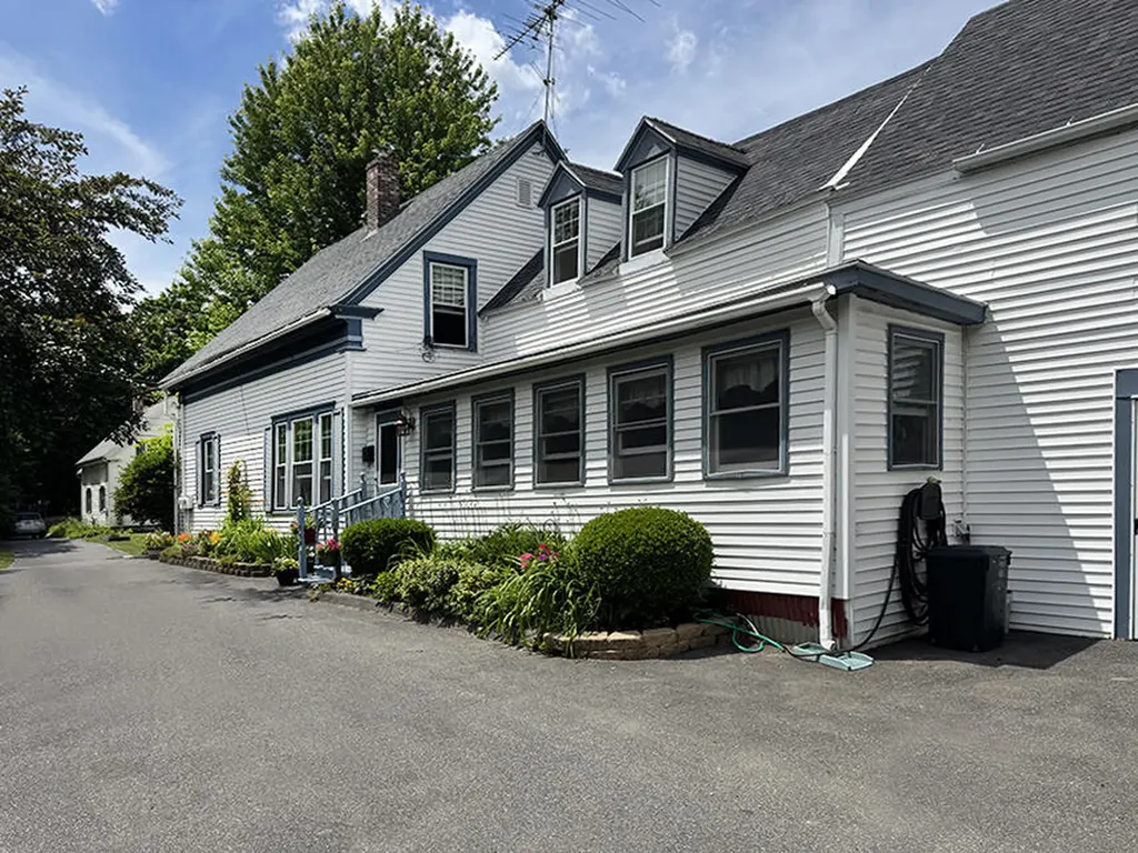 60 Elm Street Gardiner ME 04345