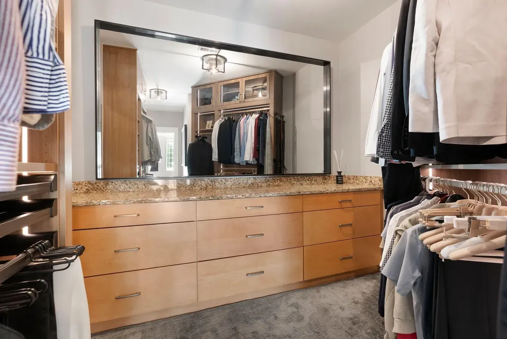 19 Cavendish Way Falmouth ME 04105