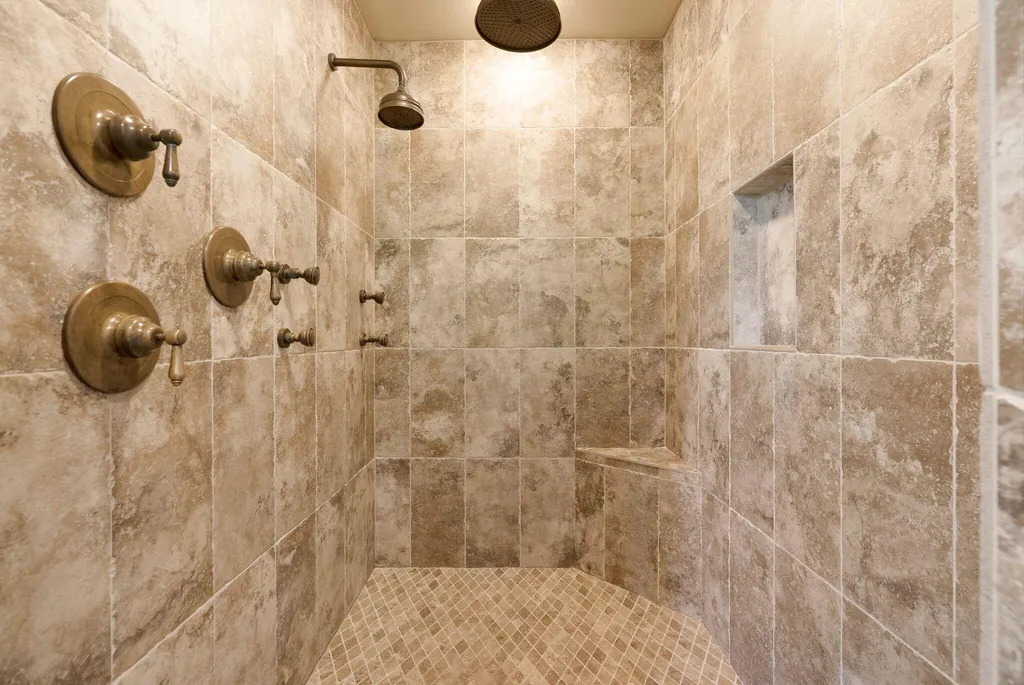 19 Cavendish Way Falmouth ME 04105