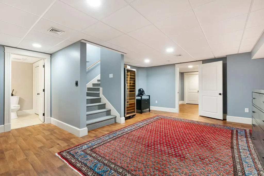 19 Cavendish Way Falmouth ME 04105