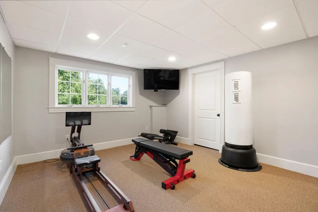 19 Cavendish Way Falmouth ME 04105
