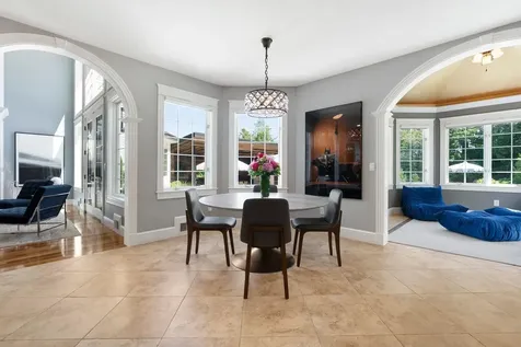 19 Cavendish Way Falmouth ME 04105
