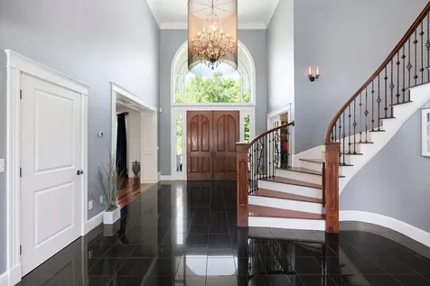 19 Cavendish Way Falmouth ME 04105