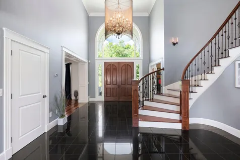 19 Cavendish Way Falmouth ME 04105