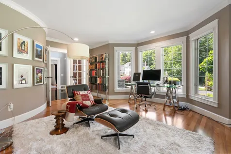 19 Cavendish Way Falmouth ME 04105