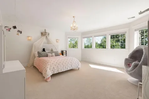 19 Cavendish Way Falmouth ME 04105