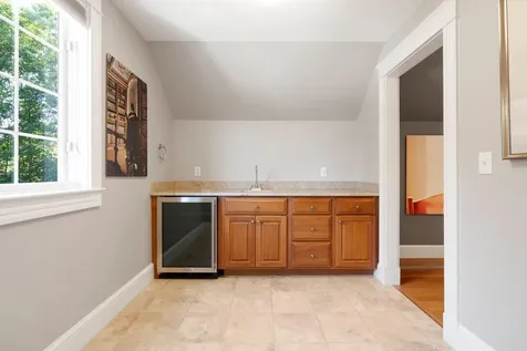 19 Cavendish Way Falmouth ME 04105