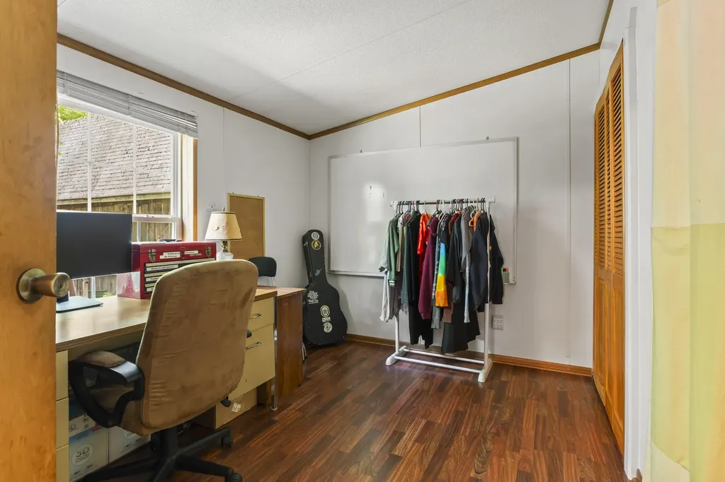 60 Pinnacle Road Liberty ME 04949