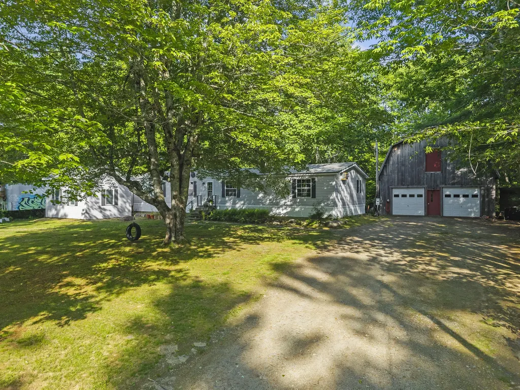 60 Pinnacle Road Liberty ME 04949