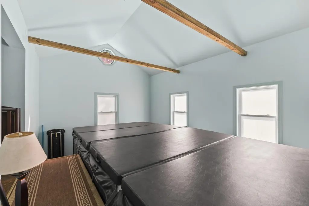 60 Pinnacle Road Liberty ME 04949