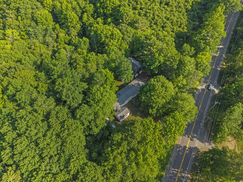 60 Pinnacle Road Liberty ME 04949
