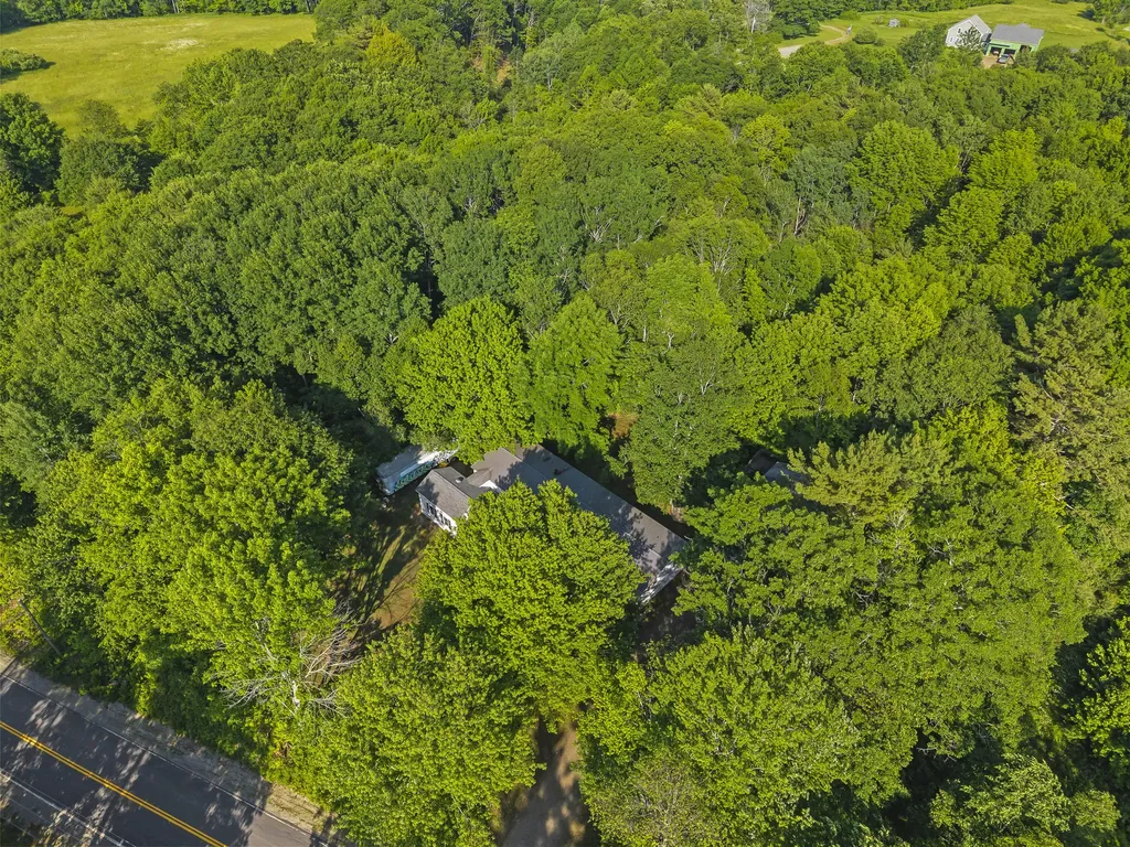 60 Pinnacle Road Liberty ME 04949
