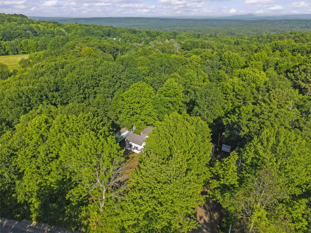 60 Pinnacle Road Liberty ME 04949