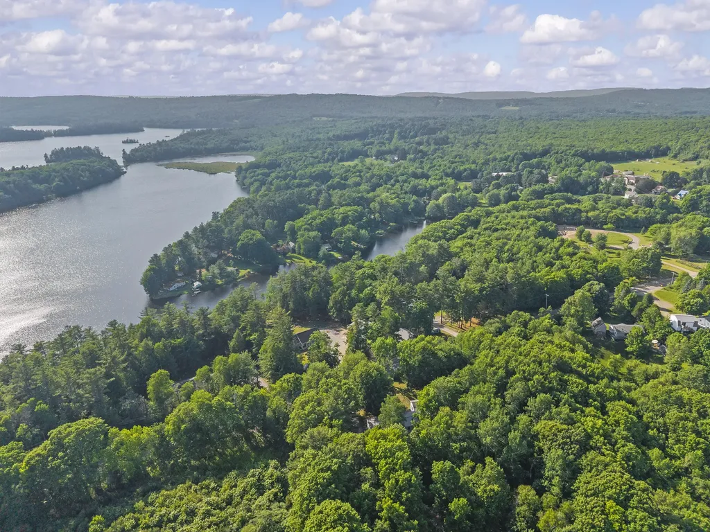 60 Pinnacle Road Liberty ME 04949